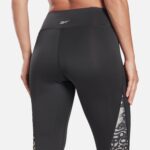 Reebok Modern Safari Tights Model Zoom Back